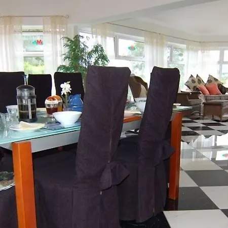 Brandon View House 4*