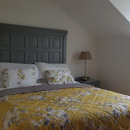 Brandon View House 4*